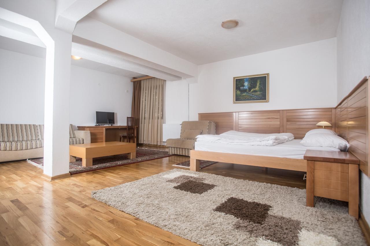 Hotel Borici Сьєниця Екстер'єр фото