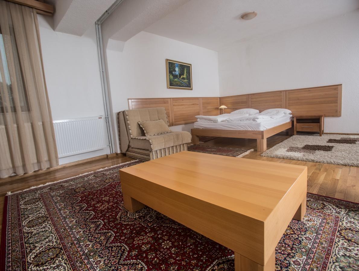 Hotel Borici Сьєниця Екстер'єр фото